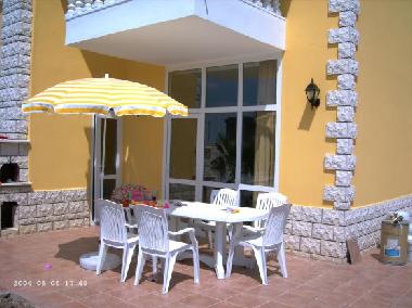 terrace next to the kitchen and livingroom