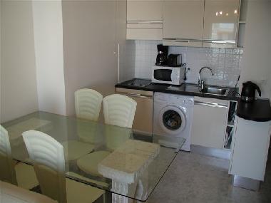 view open kitchen &dinner area
