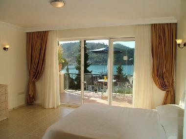 Marina View Apartment Master Bedroom