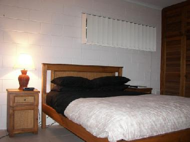 Queen size bed