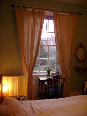 Double Bedroom - Peaceful Retreat