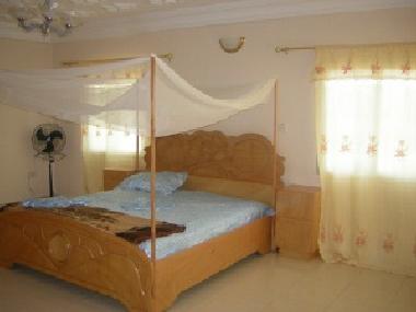 Master bedroom (about 5x7 m)