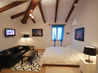 apartment room piran