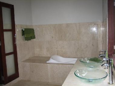 Bathroom suite