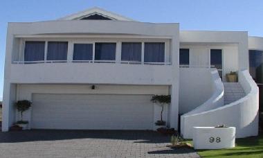 Holiday House in Adelaide - North Haven SA 5018 (South Australia) or holiday homes and vacation rentals