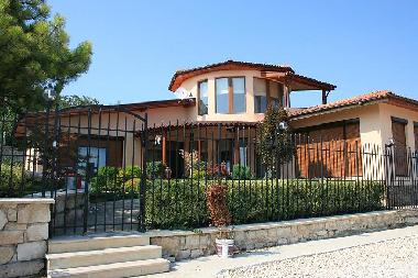 Holiday House in Albena (Varna) or holiday homes and vacation rentals
