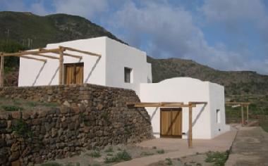 Holiday House in Pantelleria (Trapani) or holiday homes and vacation rentals
