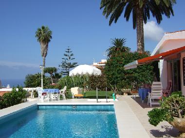 Holiday House in Puerto de la Cruz  (Teneriffa) or holiday homes and vacation rentals