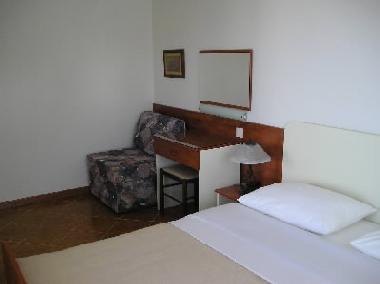 Agrimony bedroom