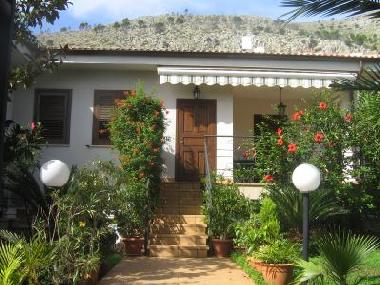 Villa in Palermo Mondello (Palermo) or holiday homes and vacation rentals