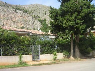 Villa in Palermo Mondello (Palermo) or holiday homes and vacation rentals