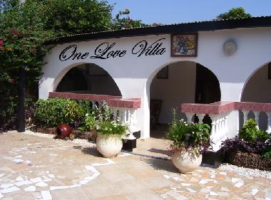 Holiday House in Brufut (Western) or holiday homes and vacation rentals