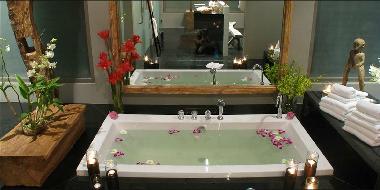 Villa in SURIN (Phuket) or holiday homes and vacation rentals