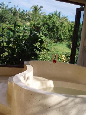 private Whirlpool in Bungalow 