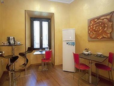 Breakfast and dining area