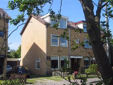 Bed and Breakfast in De Koog (Noord-Holland) or holiday homes and vacation rentals