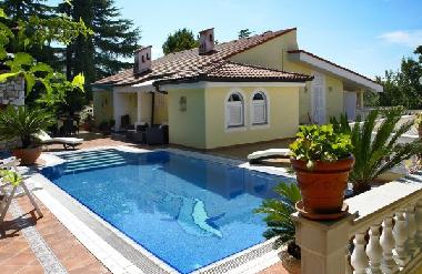 Villa in Kostrena (Primorsko-Goranska) or holiday homes and vacation rentals