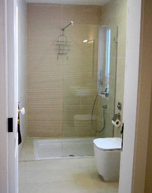 En-suite Shower