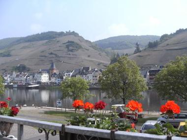 Holiday Apartment in Zell/Kaimt-Mosel (Mosel - Saar) or holiday homes and vacation rentals