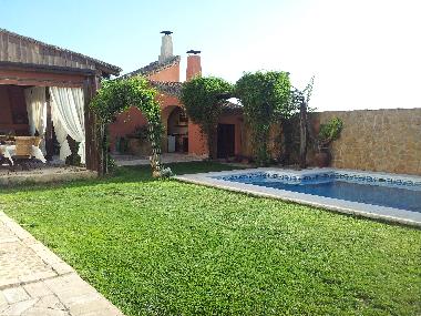 Chalet in La Luisiana (Sevilla) or holiday homes and vacation rentals