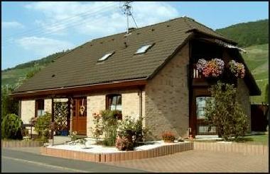 Holiday Apartment in Zell (Mosel - Saar) or holiday homes and vacation rentals