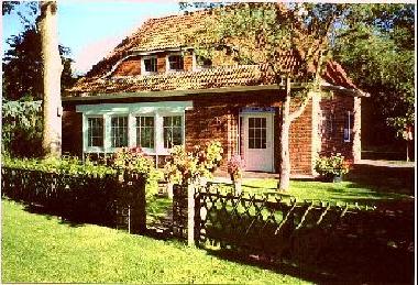 Holiday House in Wiesedermeer (Nordsee-Festland / Ostfriesland) or holiday homes and vacation rentals