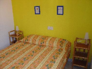 a beedroom for 2 people