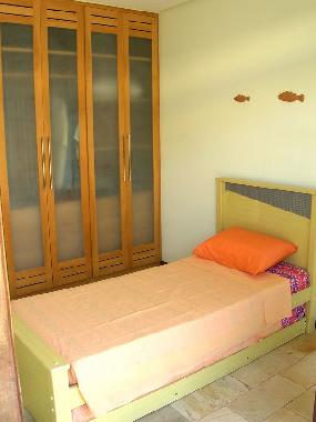          double bedroom with single beds, vie from the terrace