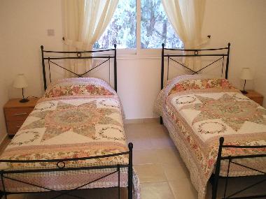 Twin bedroom