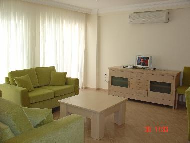Comfy and well furnished living room/kitchen plus satellite tv and dvd player