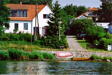 Holiday Apartment in 18581 Neuendorf/Putbus (Ostsee-Inseln) or holiday homes and vacation rentals