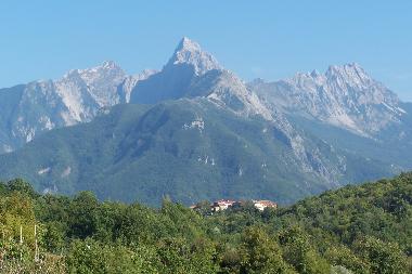 Apuanian Alps nearby