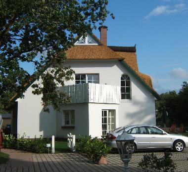 Holiday Apartment in Zingst (Fischland-Dar-Zingst) or holiday homes and vacation rentals