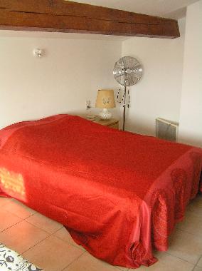 Holiday House in Les vielles Fumades (Gard) or holiday homes and vacation rentals