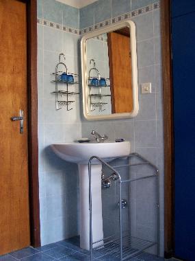 Bath room (with bath tube, shower, toilet, washing maschine)