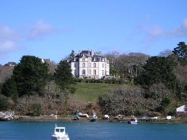 http://locqueran.ifrance.com