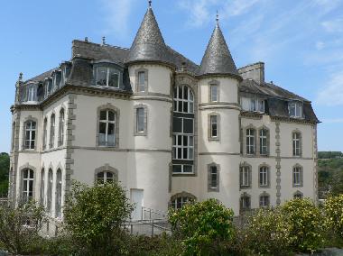 http://locqueran.ifrance.com