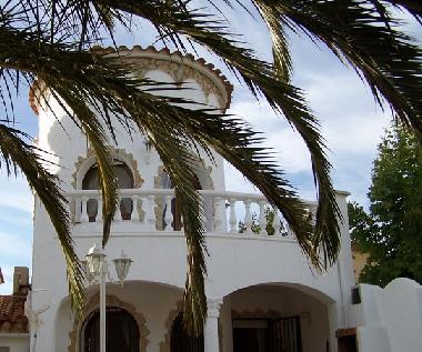 Holiday House in Empuriabrava (Girona) or holiday homes and vacation rentals