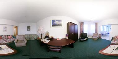 Holiday Apartment in Berlin (Lichtenberg) or holiday homes and vacation rentals
