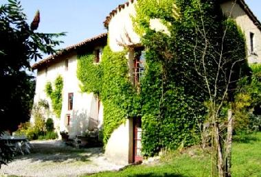 Holiday House in leguillac de l'auche (Dordogne) or holiday homes and vacation rentals