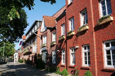 Hotel in Husum (Nordsee-Festland) or holiday homes and vacation rentals