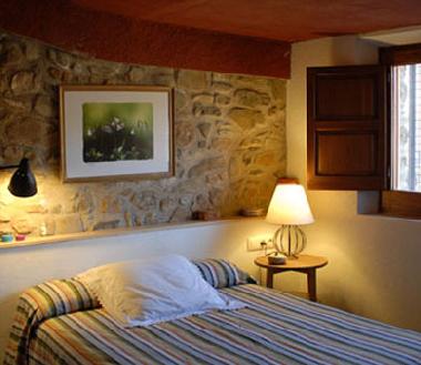 Holiday Apartment in Llan�� Valleta (Girona) or holiday homes and vacation rentals