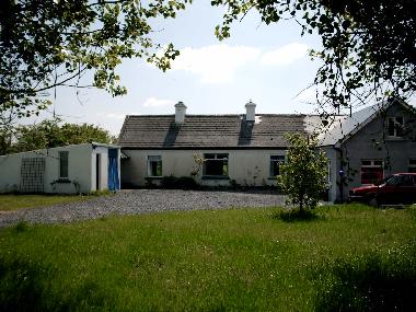Holiday House in Ballinameen (Roscommon) or holiday homes and vacation rentals