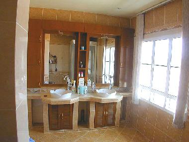 Studio: bath room