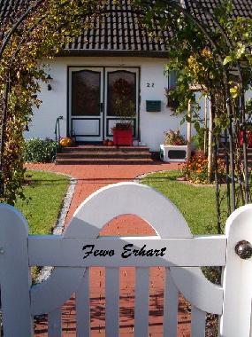 Holiday Apartment in Schwabstedt (Nordsee-Festland) or holiday homes and vacation rentals