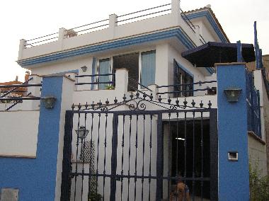 Villa with swimming pool