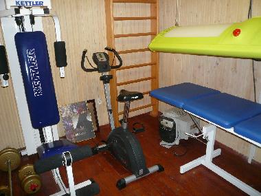 the fitness room with the solarium