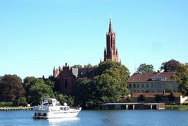 Holiday House in Malchow (Mecklenburgische Seenplatte) or holiday homes and vacation rentals