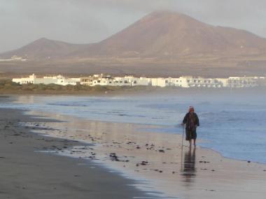 Holiday Apartment in Caleta de Famara (Lanzarote) or holiday homes and vacation rentals
