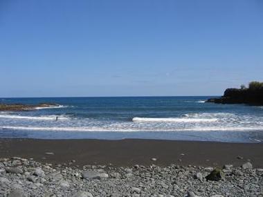 Holiday House in Machico (Porto da Cruz) (Madeira) or holiday homes and vacation rentals